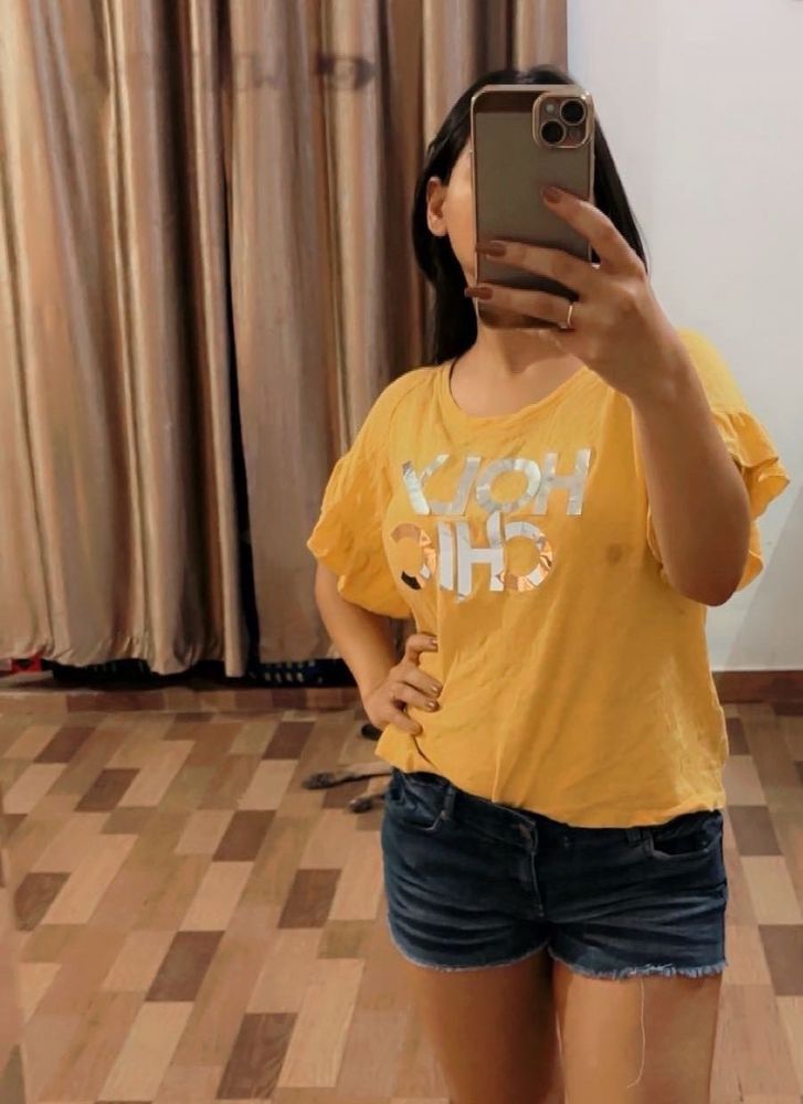 Sexy Set Of Top And Shorts 🔥(price Drop )