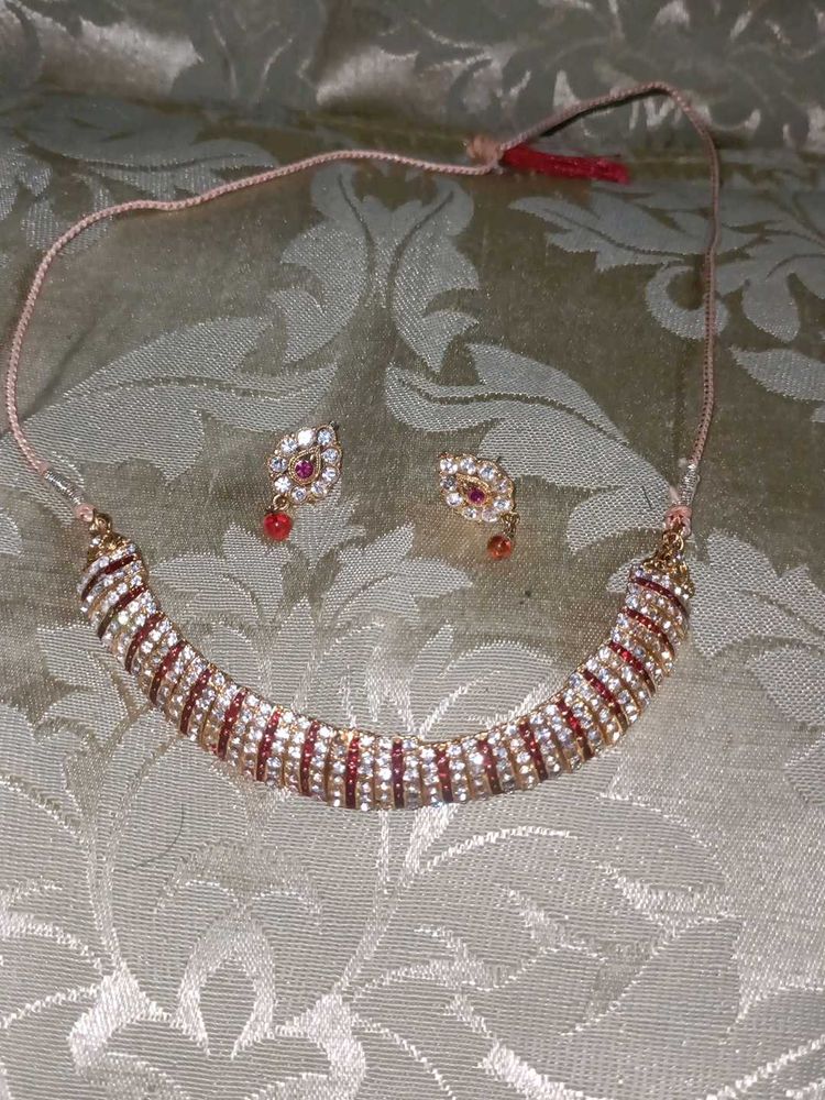 Neckless Set