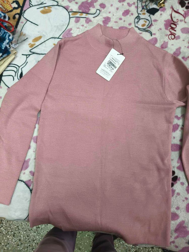 New with Tag Mock Neck sweater 36 bust