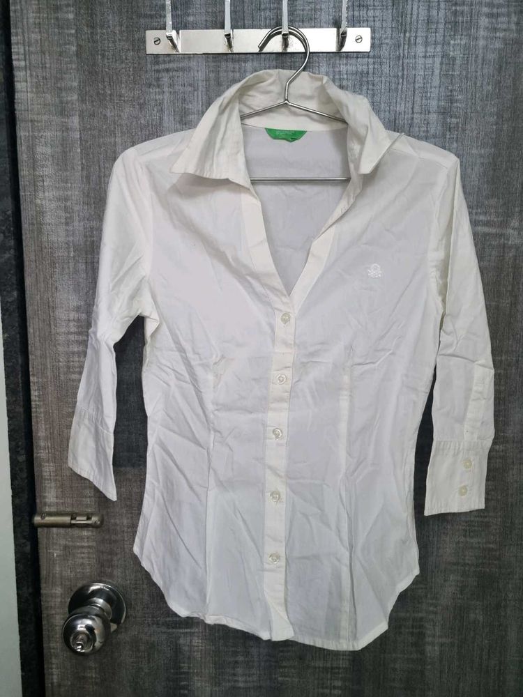 Sleek White Skinny-Fit Shirt