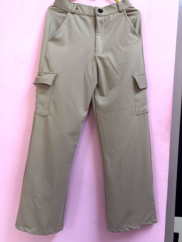 Solid cargo style bell noutam trouser