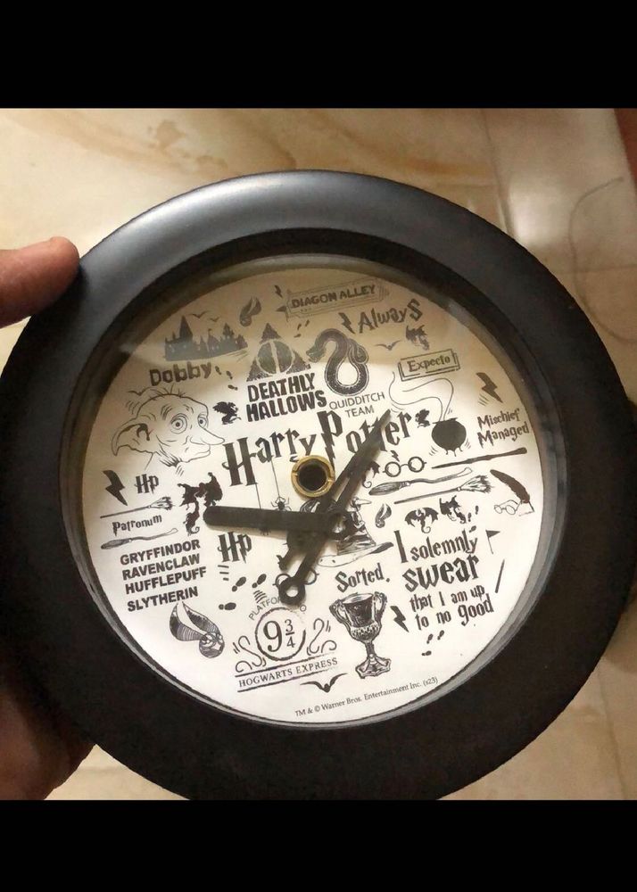 Watch Without Machine Have Outer Body Box Provided