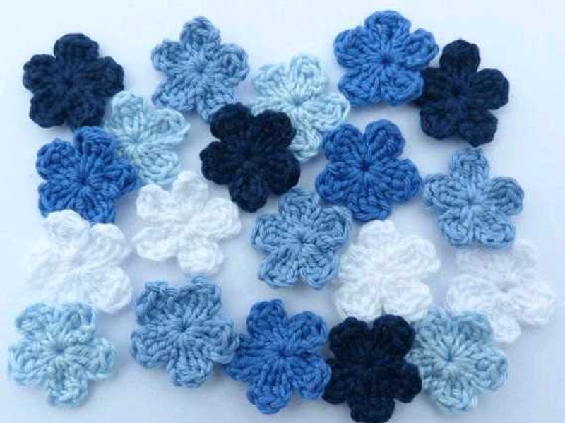 12 Crochet Flower Embellishments