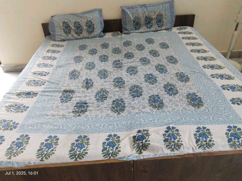 Paisley Print Cotton Double Bed Blue Bedsheet