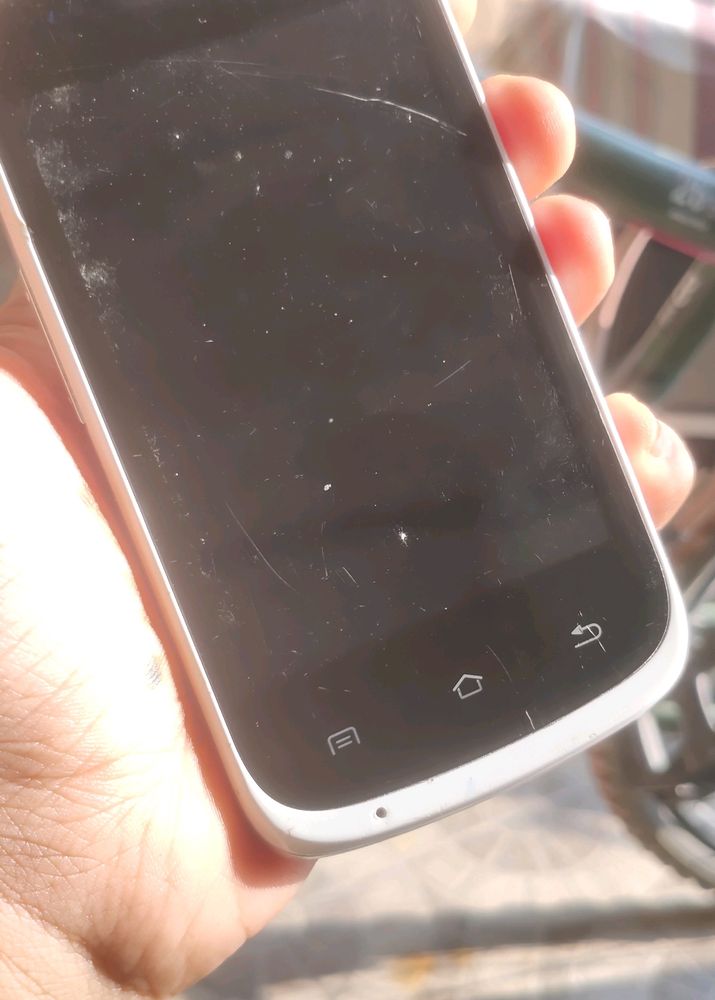 Karbonn Phone 3.0 Mega pixel