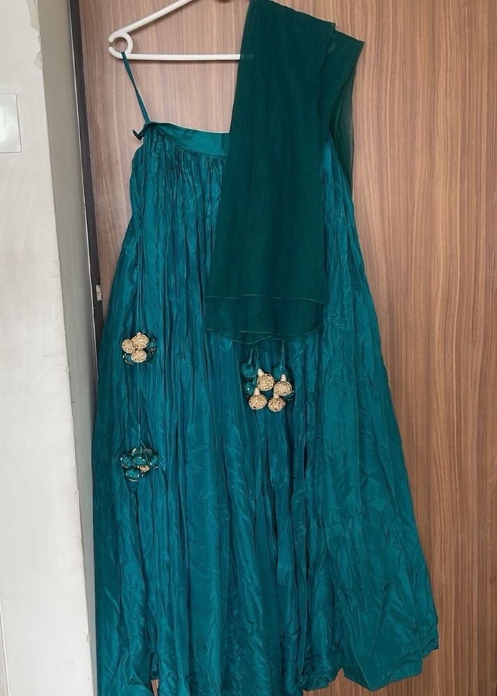 Green Lehenga With Net Dupatta