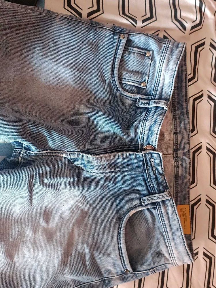 Light Wash Denim Jeans