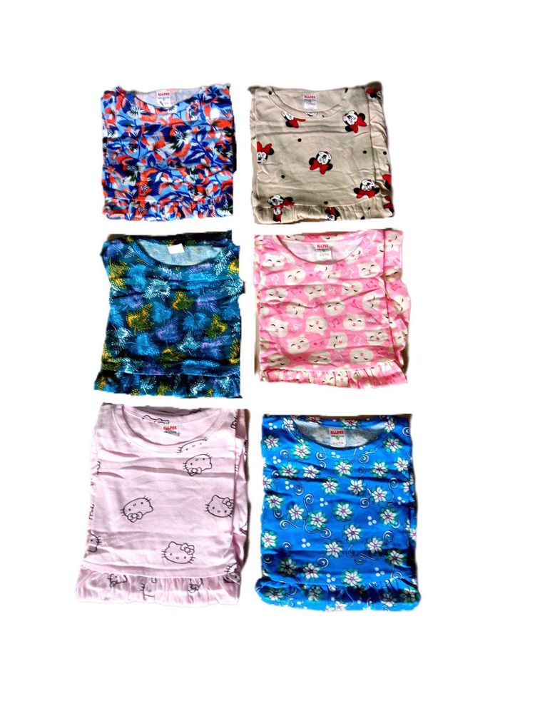 New and unused Girls' Nightwear Set of 5
