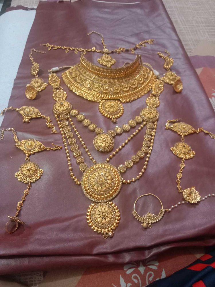 Ornate Gold Indian Bridal Jewelry Set