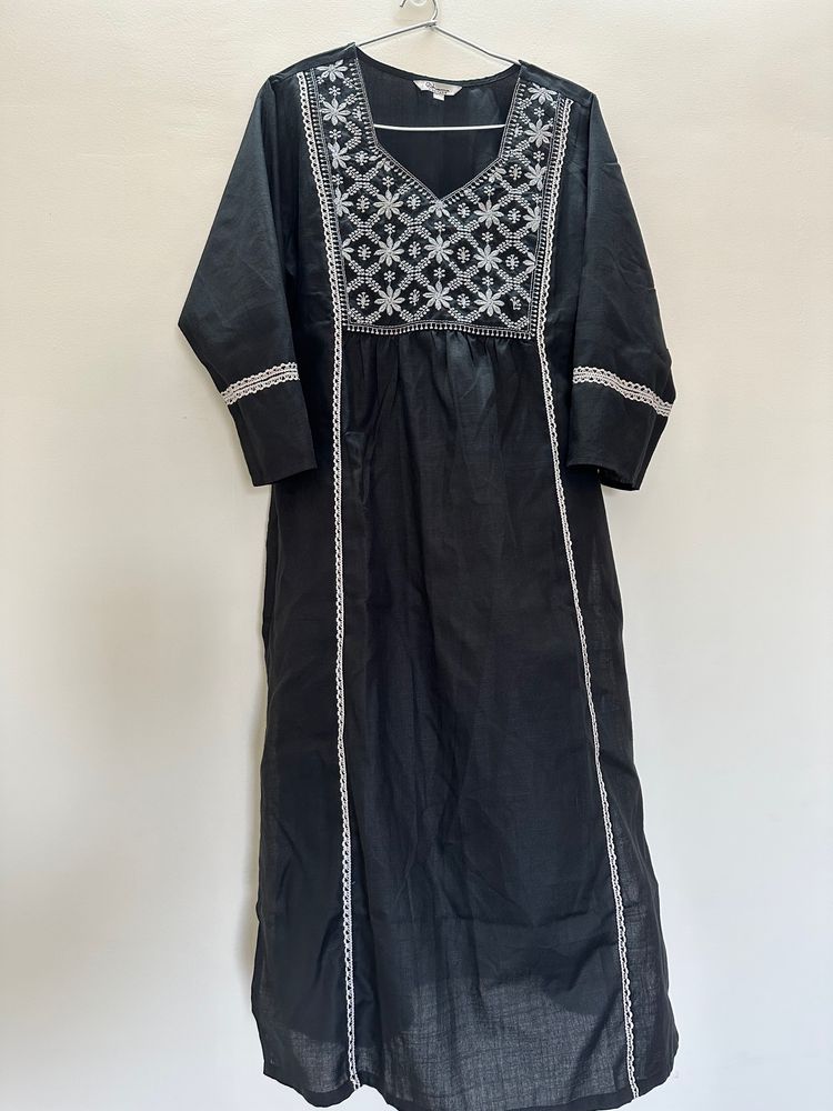 Bhama Couture Women Black Embroidered Kurta with P
