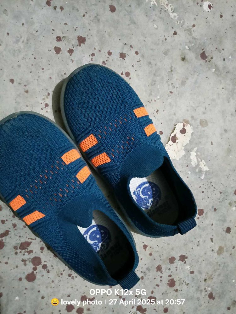Size Uk 11for Kids... Comfortable Shoes