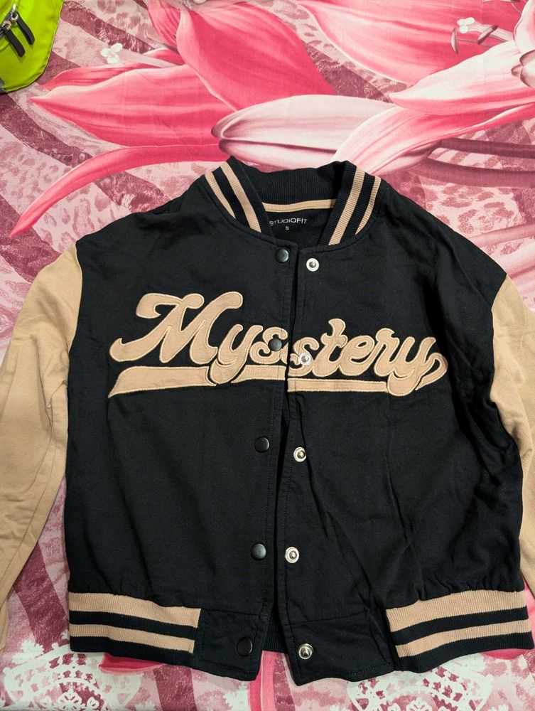Mystery Graphic Jacket