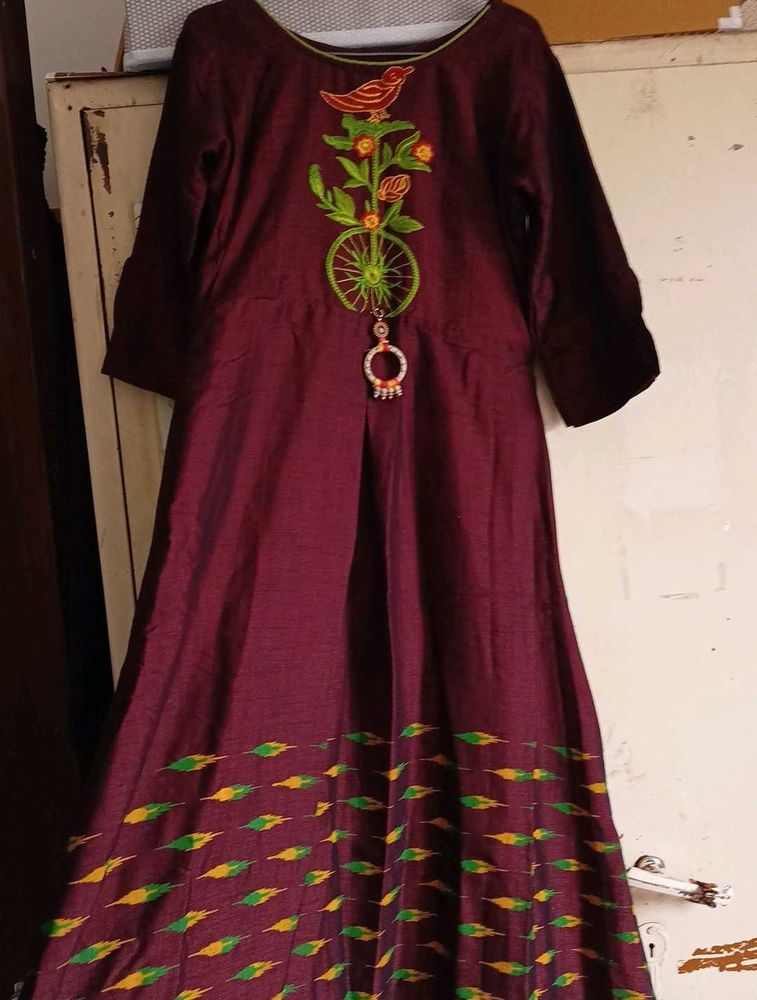 Elegant Embroidered Kurta