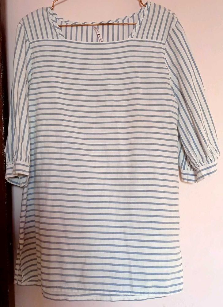 WOMAN TOP