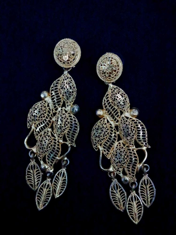 Filigree Leaf Dangle Earrings