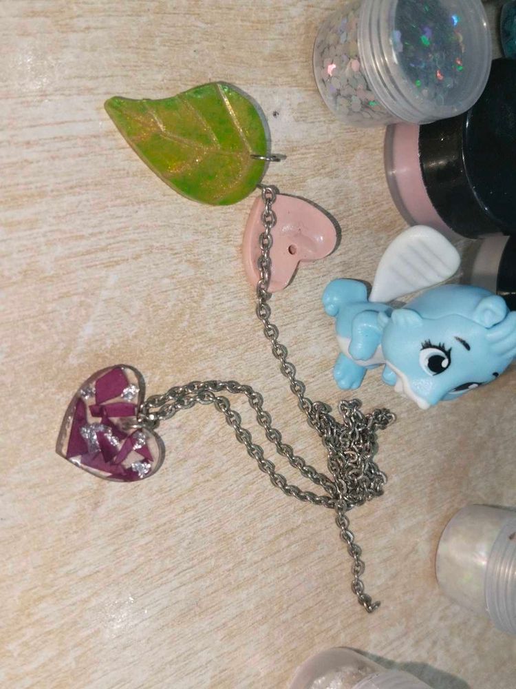 resin heart locket