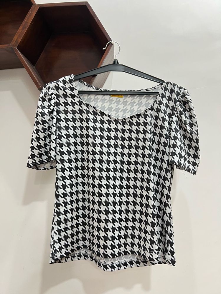 Houndstooth Print Top