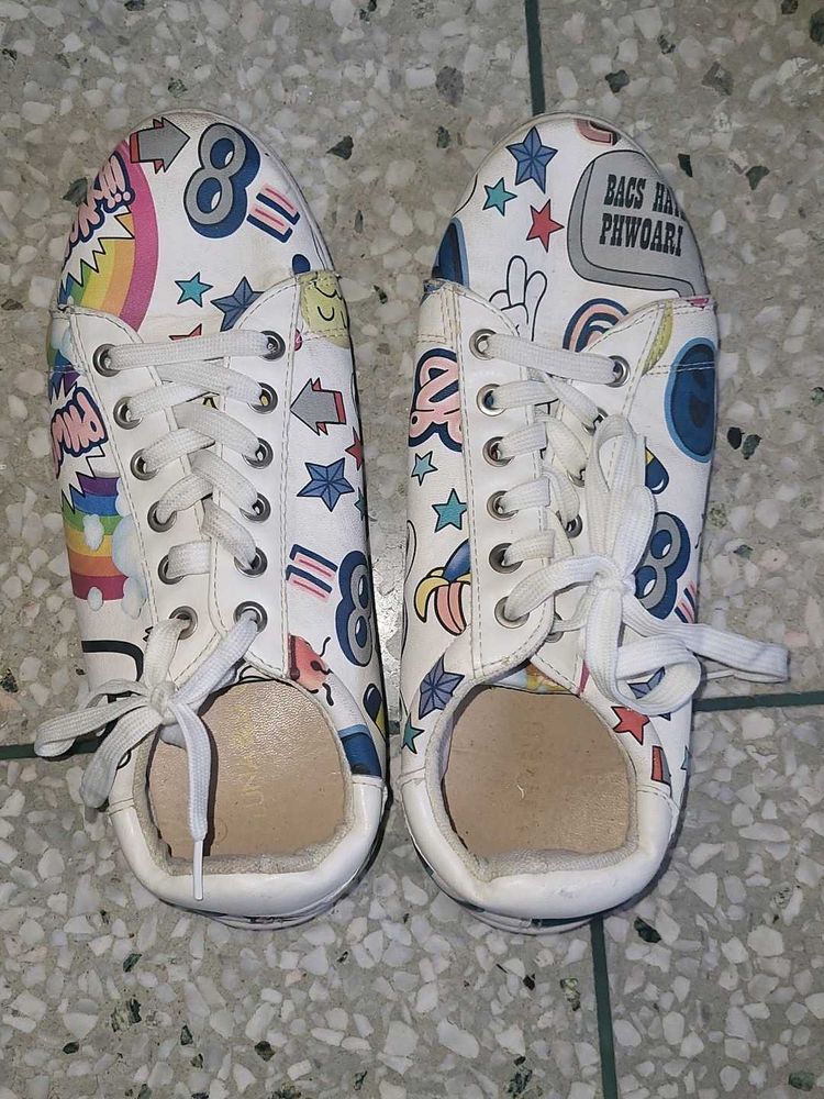 LUNA BLUE WESTSIDE SNEAKERS 40 SIZE.