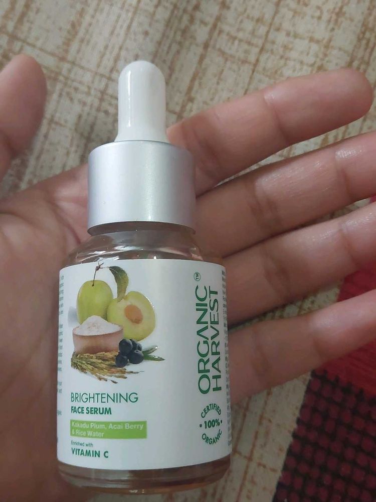 Organic Harvest  Brightening Face Serum