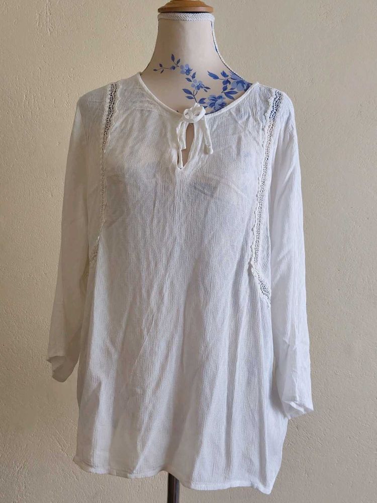 White Lace Trimmed Top Trendsetter