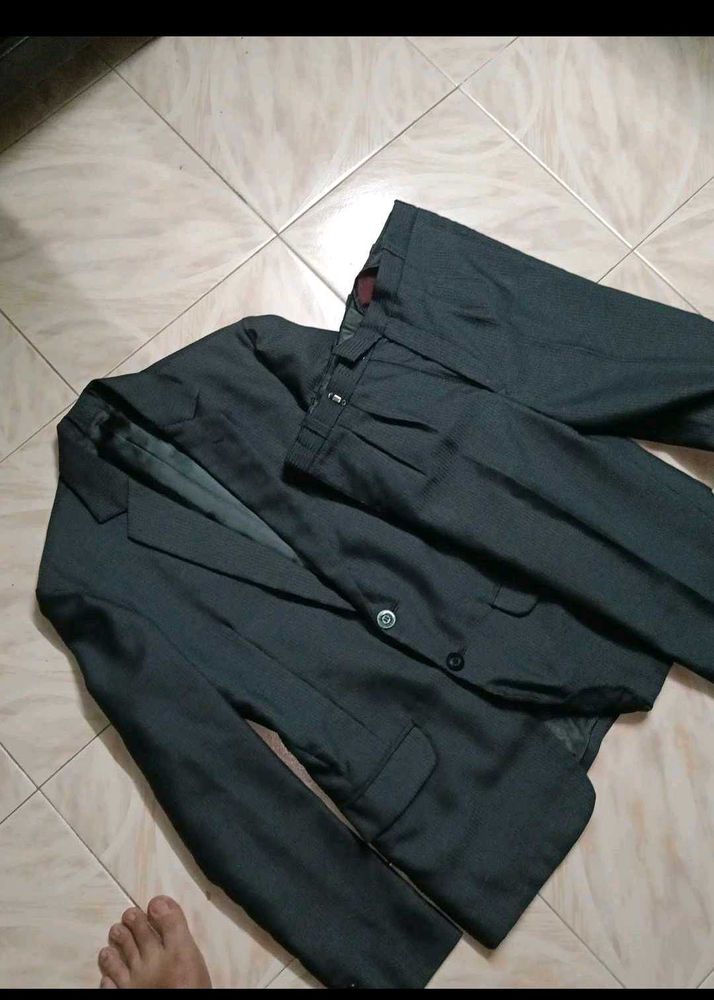 Men&#39;s Formal Suit - Grey