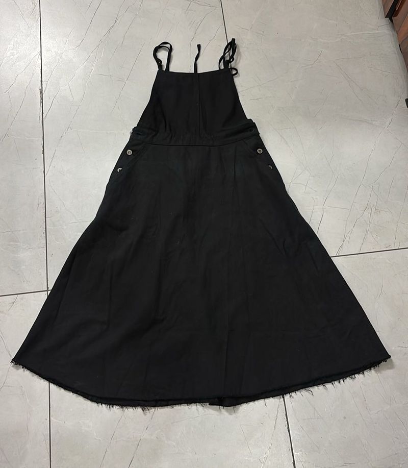 Black Denim Dress 🖤