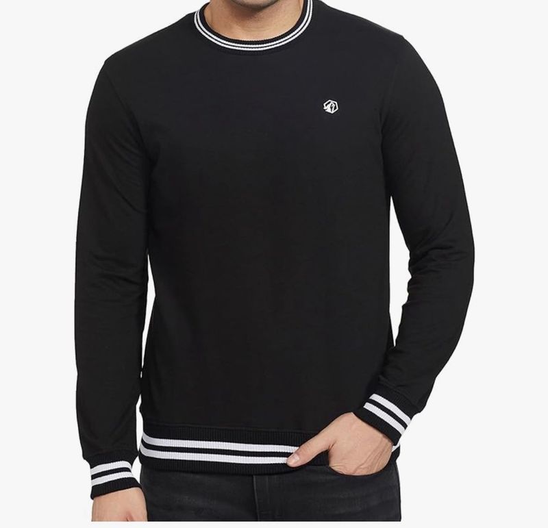 Stylish Black Crew Neck T-Shirt (S)