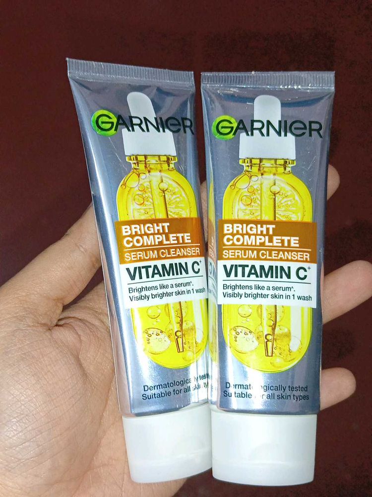 Garnier Vitamin C Serum Cleanser (2 Tubes)