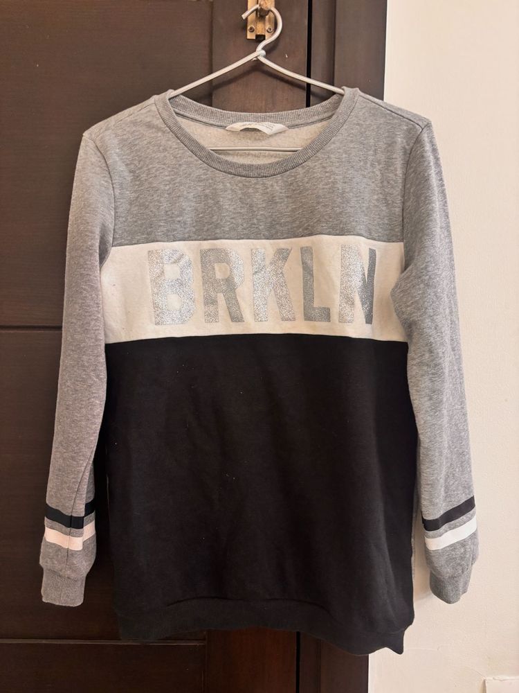 H&amp;M Motif Sweatshirt