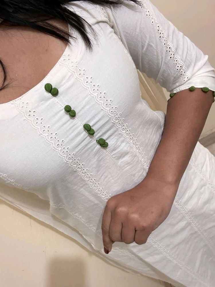 Elegant Pakistani Suit