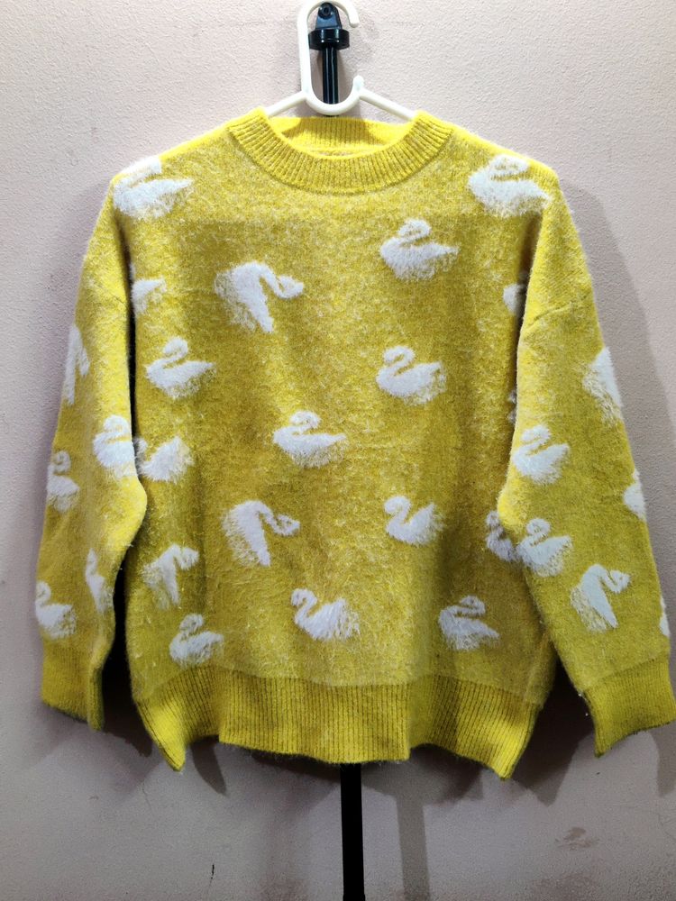 imported women&#39;s yellow crewneck sweater