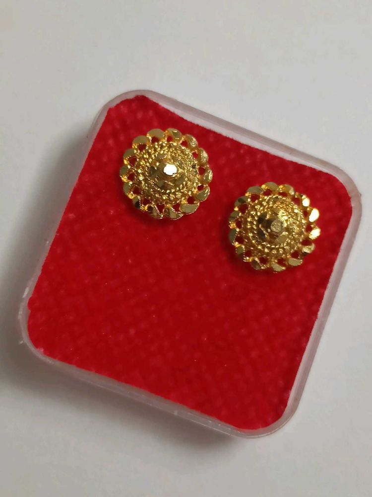 Gold Floral Stud Earrings