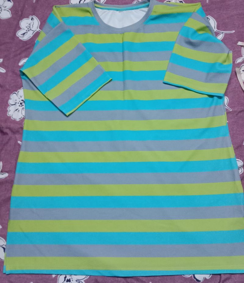 Stripe Pattern Dress With Round Neck