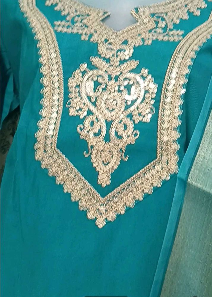 Beautiful  Peacock Green XXL Partywear Dress S