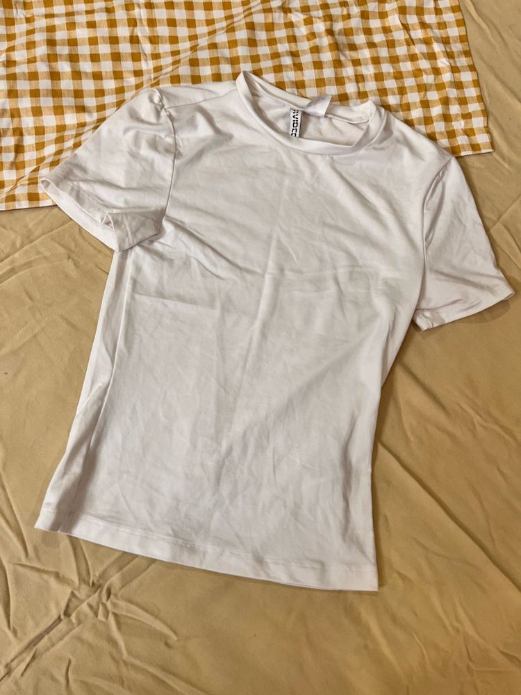 White H&amp;M Basic Tee