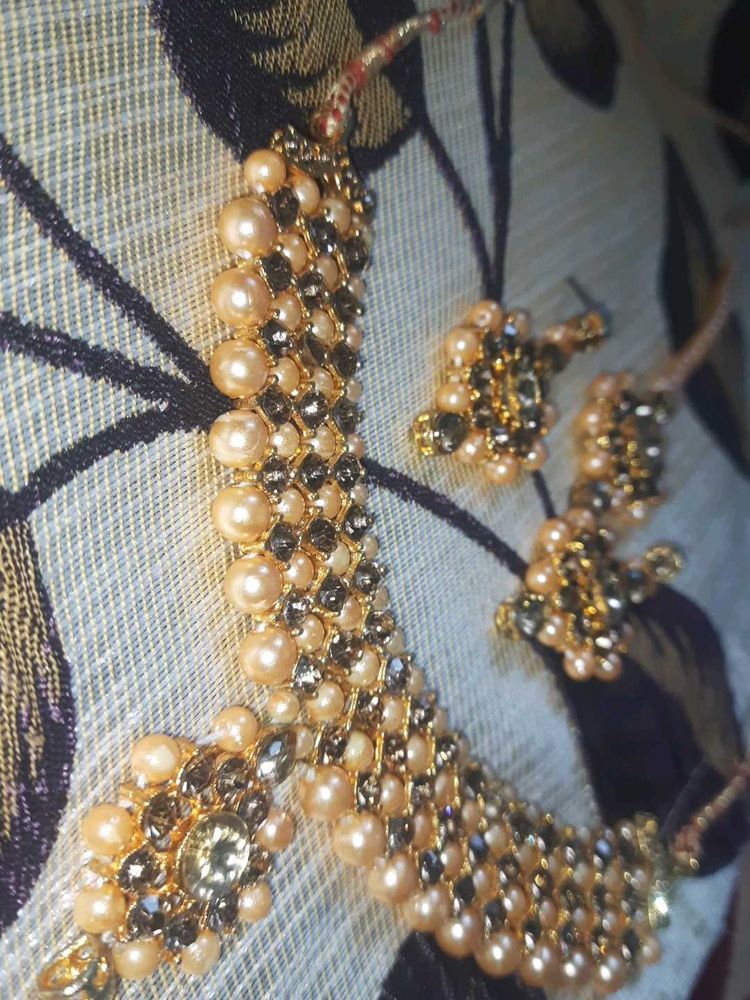 Pearl Necklace &amp; Earring Set