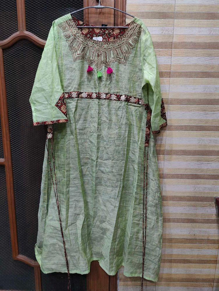 Embroidered Green Kurta