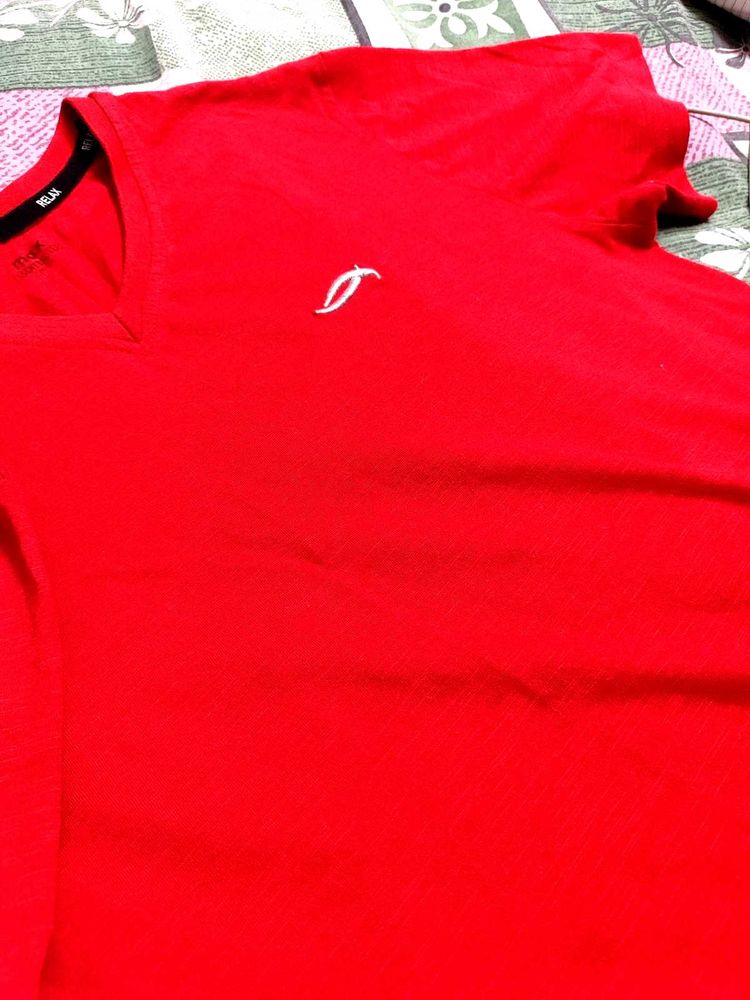Classic Red V-Neck T-Shirt – Max Fashion | Men’s F