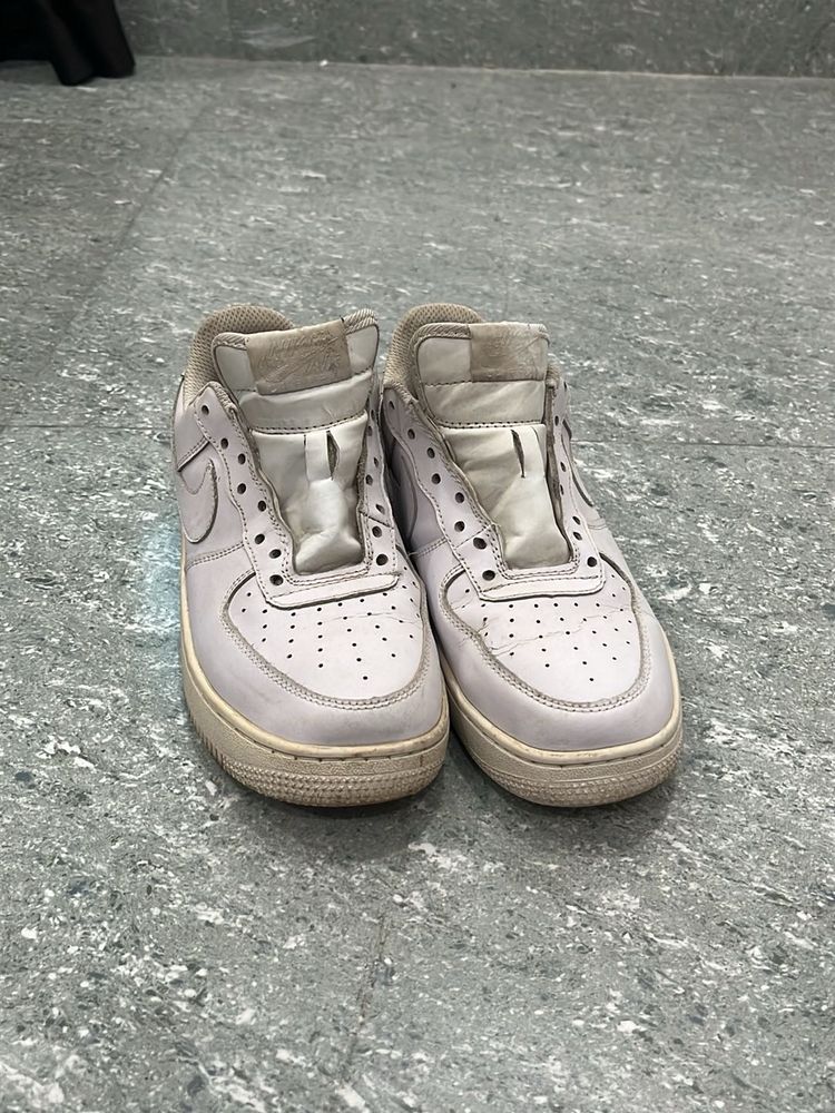 Nike Air Force 1 - Classic Style