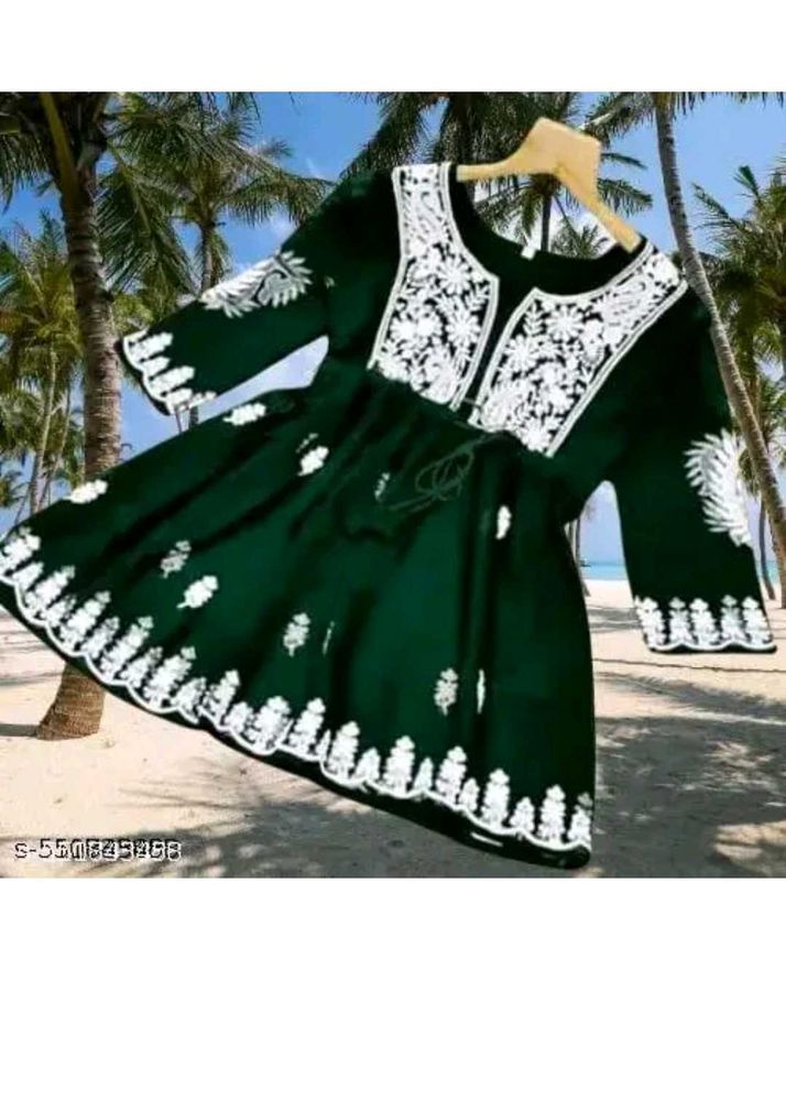 Elegant Green Embroidered Kurta