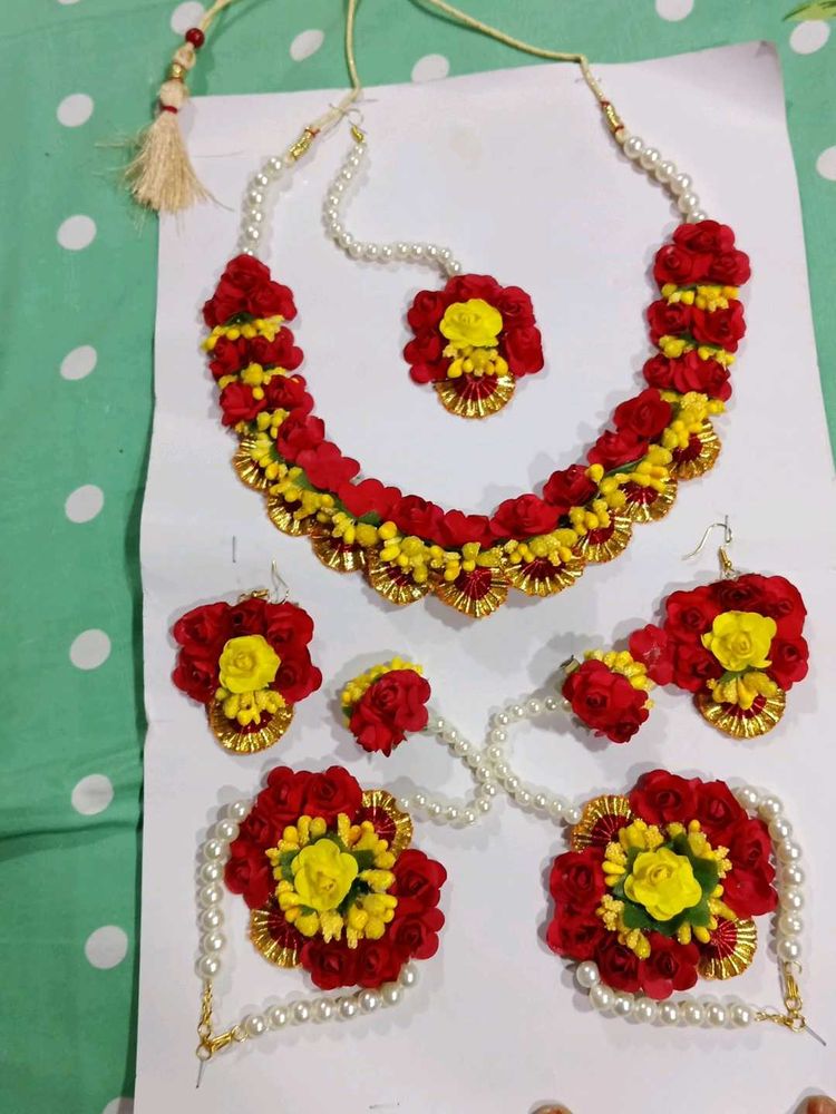 Floral Jewellery Set