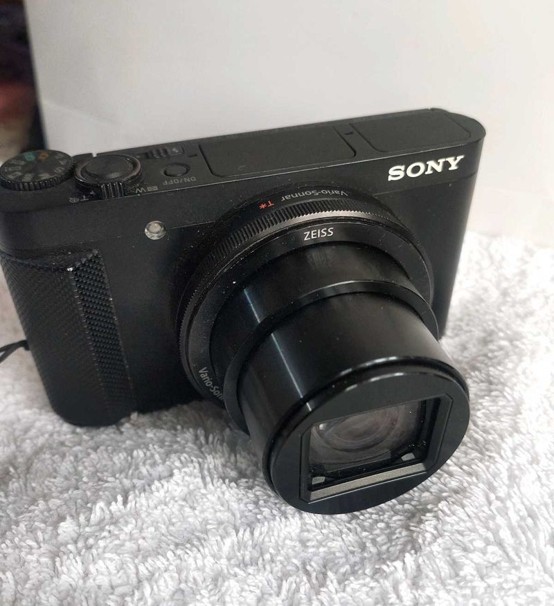 Sony DSC-HX90V Camera