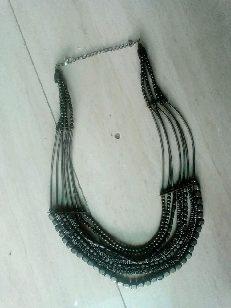3 Neckless