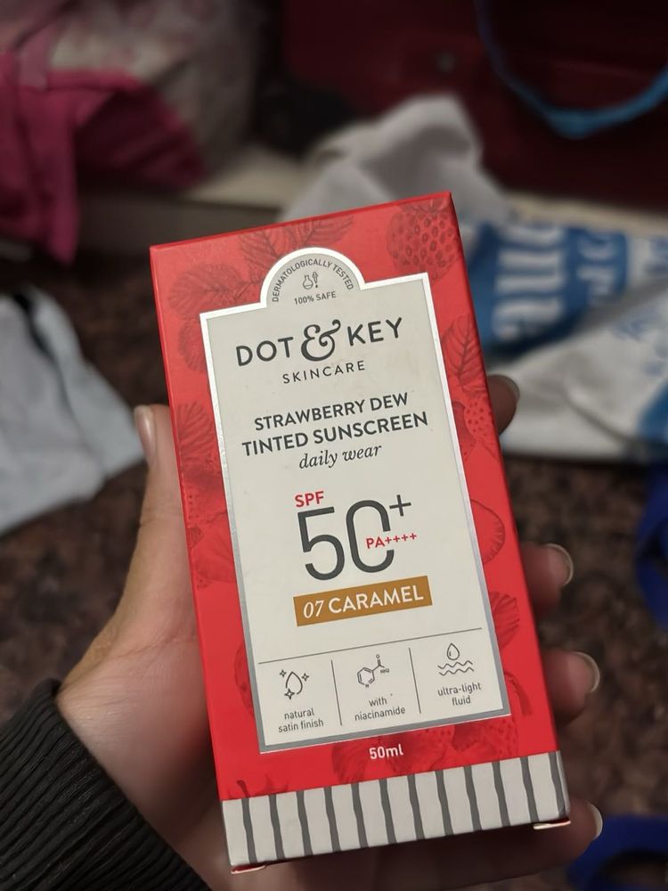 Dot &amp; Key Strawberry Dew Sunscreen