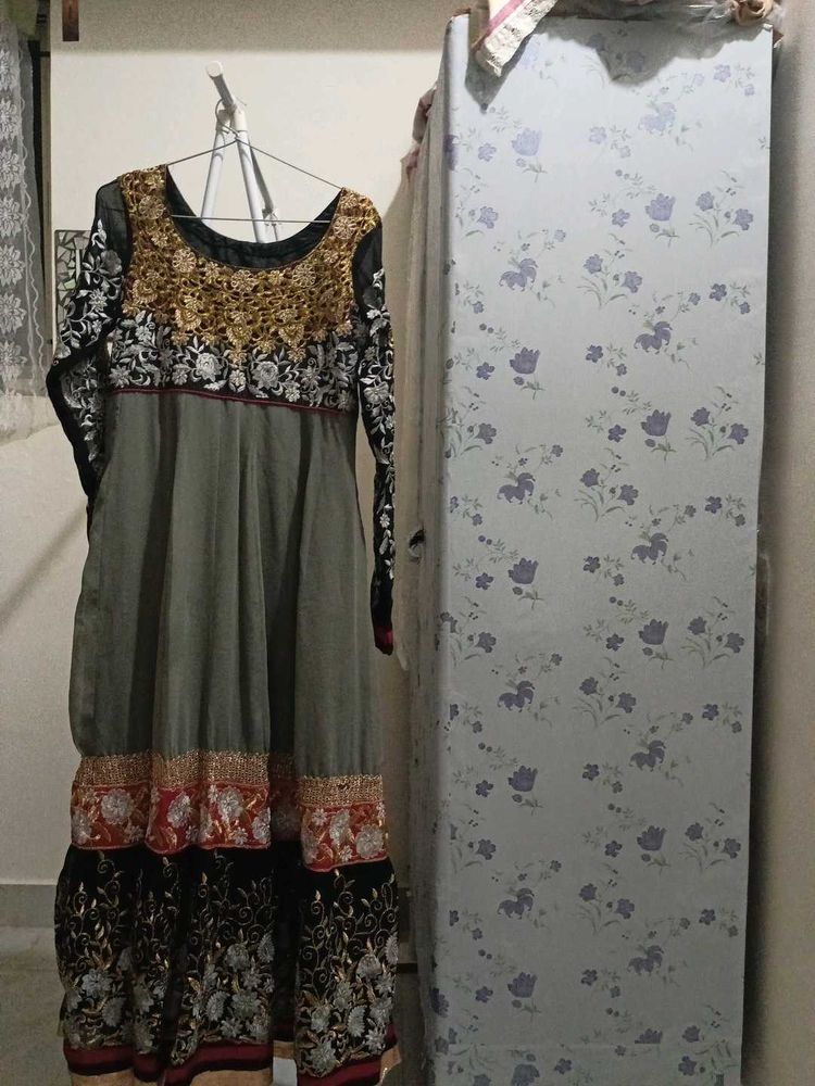 Elegant Embroidered Kurta Set