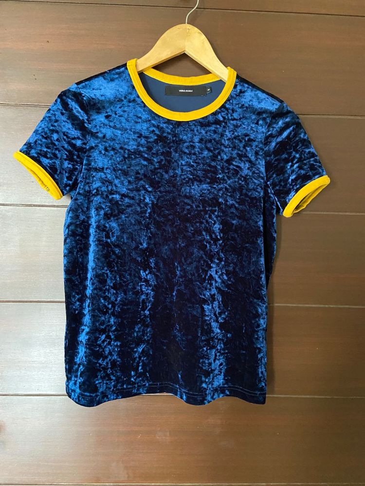 Blue Velvet Top from Vero moda (xs)