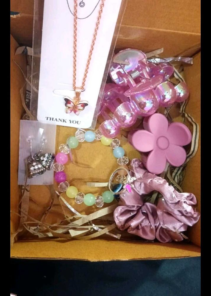 Accessories hamper gift 🎁