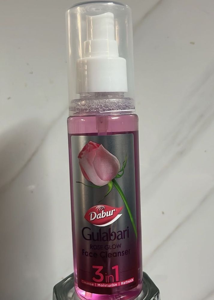 Dabur Gulabari Face Wash