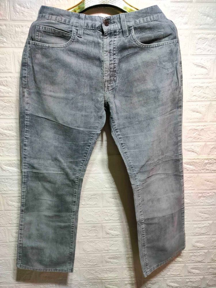 Levi&#39;s Grey Pants