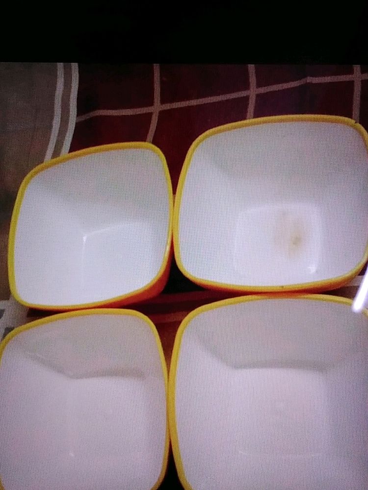 Set Of 4 Nayasa Bowls